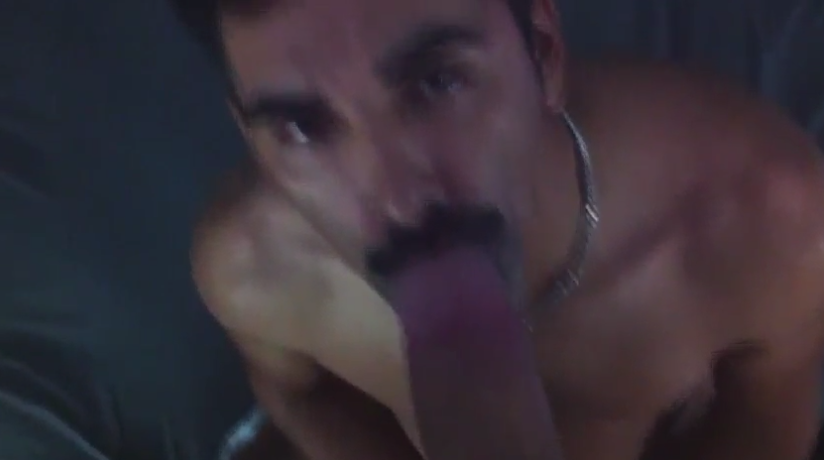 Gay Mamador chupando pauzão grosso | DITADURA G » Sexo Gay Amador | Vídeos Gays | Xvideos Gay | XXX